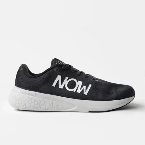 naw-ehuna-fly-barefoot-women-blackwhite-069dca07e3e402.webp