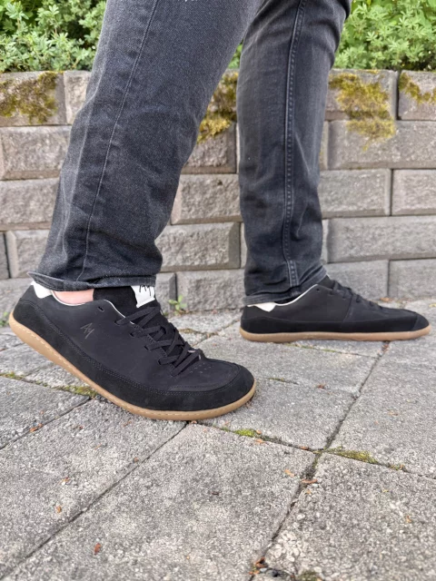 aylla-ruraq-barefoot-shoes-men-black-06a26b7e14e0d6.png