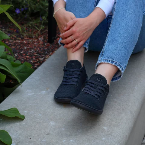 skinners-globetrotter-ii-barefootsneakers-unisex-true-black-06a69e22429e31.webp